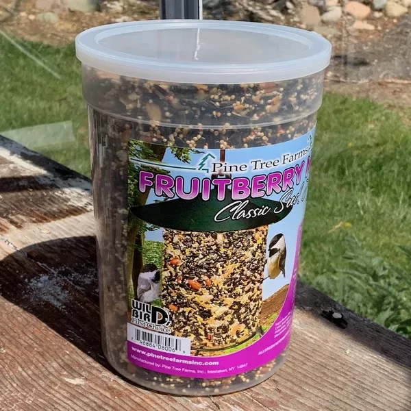 Pine Tree Farms 68oz Fruit Berry Nut Classic Seed Log